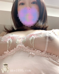 單親媽媽  小麗：162/46/B+35y   3000