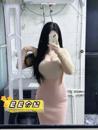 明月：162-52-G-25歲