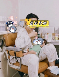 娜娜：160/45/D/25歲