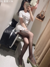 門市人員   萱萱：162/44/C/24y  3500