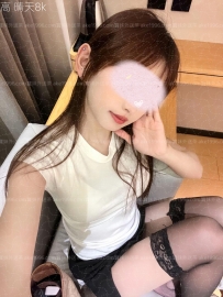 肢體很好配合，可以親親，69，後入式