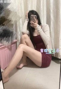 楚楚動人，粉嫩青春肉，賣萌健談