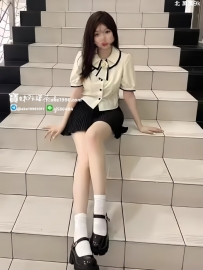 萬萬 皮膚很白皙，可愛臉蛋20y 9000