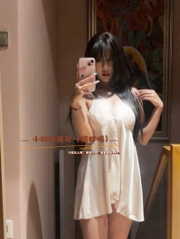 顔值可愛，很裝，慾望很強烈