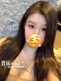 『今日主推』 和愛：162/47/F/25歲 皮膚白奶大，最喜歡玩背後