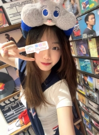 謝謝哥哥捧場 四四 感恩 女生身材：157 身上臉蛋100分給幾分