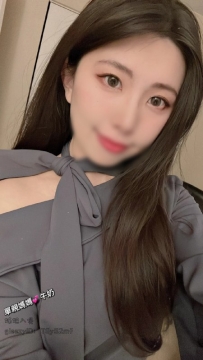 沒錯，看起來瘦瘦 胸圍其實有肉肉 新姐妹-泫雅：162/45/D+26歲