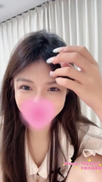 #高雄 小涵：164/44/D/25歲 國小老師，俐落外表下藏著小惡魔 #