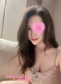 #台中 芸芸：165/47/E/43歲 會邊騎邊講「媽媽好想要你的精液」