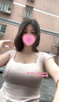 #雙北 凱里：164/55/F/34歲 舉手投足都散發著知性與女人味 笑