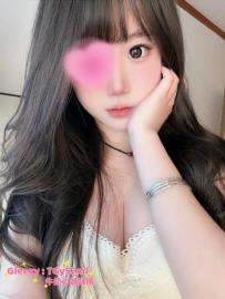 謝謝哥哥支持泡芙 感恩 158/47/G/22歲 女生身材：158 身上臉蛋10