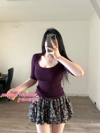 #高雄 芭比：165/45/E/34歲 笑起來超有魅力，整個人給人舒服又