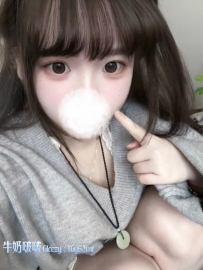 #高雄 可樂果：156/44/C/20歲 配合度超高，被玩到高潮時還會噴