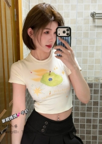 心動姊妹！ 李葉：165/47/D/25歲 今天也要當那個讓主管不敢催
