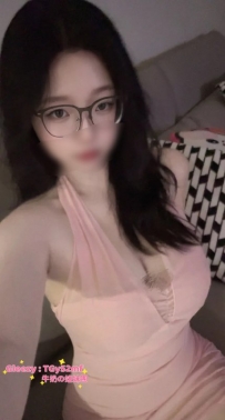 #台中 徐亞：165/47/F/25歲 超會撒嬌，一邊被插一邊叫爸爸 #台