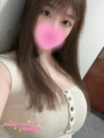 #高雄 智智：160/52/H/24歲 工作時斯文專業，私下卻是極品母狗