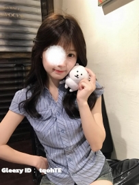 #台中 月月：156/43/C/24歲 像鄰家女孩的清新初戀 刺青無煙味