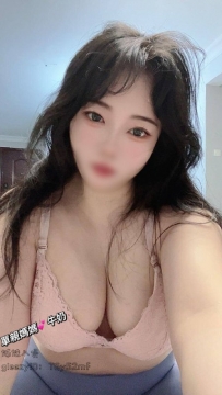 心動姊妹！ 可尼：162/50/F/32歲 媽媽的奶子又大又軟，專門給