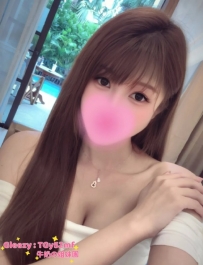 #雙北 依諾：165/47/F/26歲 車模兼職，短期約會 配合度高，女