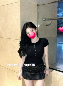 #高雄 精彩：161/45/D/25歲 饑渴又會讓你爽翻的女孩，快來一起