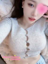 #雙北 子彈：162/45/F/24歲 喜歡黏著人貼貼，小害羞中又帶點主