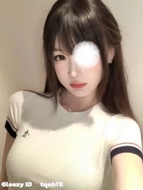 #高雄 【樹德大學】 玲兒：163/45/E/22歲 喜歡穿絲襪，用大腿