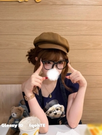 #台中 【中山醫學大學】 旺旺：157/43/C/20歲 她還沒習慣大人