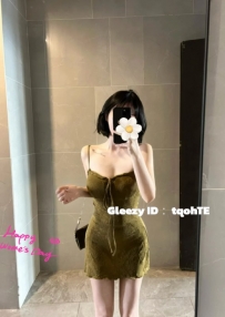 #台中 安萱：163/44/C/25歲 身材勻稱，笑起來像陽光般燦爛 態